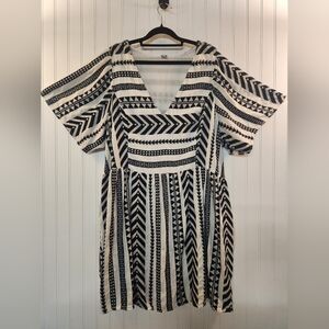 Old Navy Women White Tribal Aztec Shift Dress Size 2XL Southwest Boho Patchwork